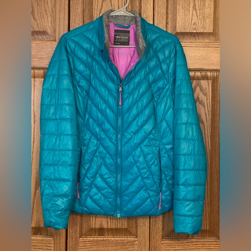 Tek Gear lightweight puffer jacket